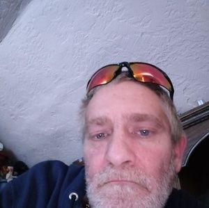 Meet your Posher, Ernest